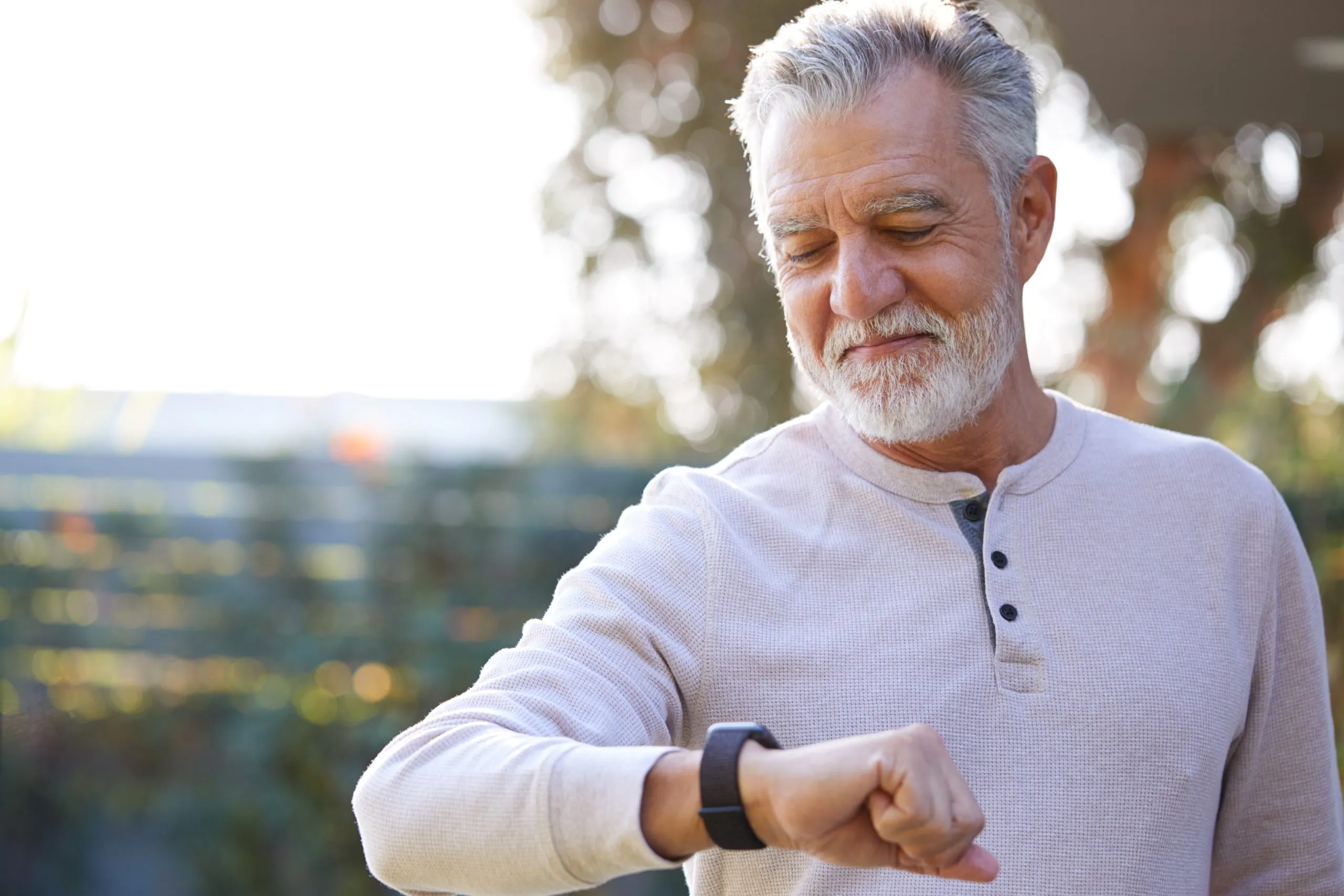 Revolutionary Smartwatches May Predict Parkinson’s Disease Early