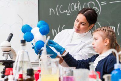 Teaching STEM Effectively: Strategies That Inspire Curiosity and Mastery